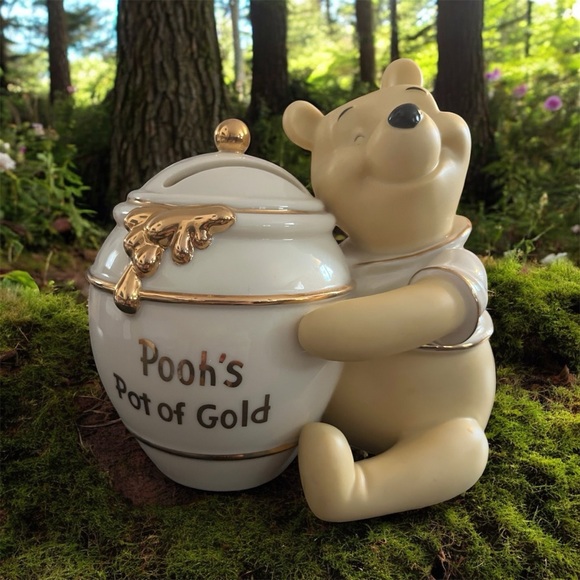 Vintage Lenox Pooh's Pot of Gold bank - Picture 1 of 5